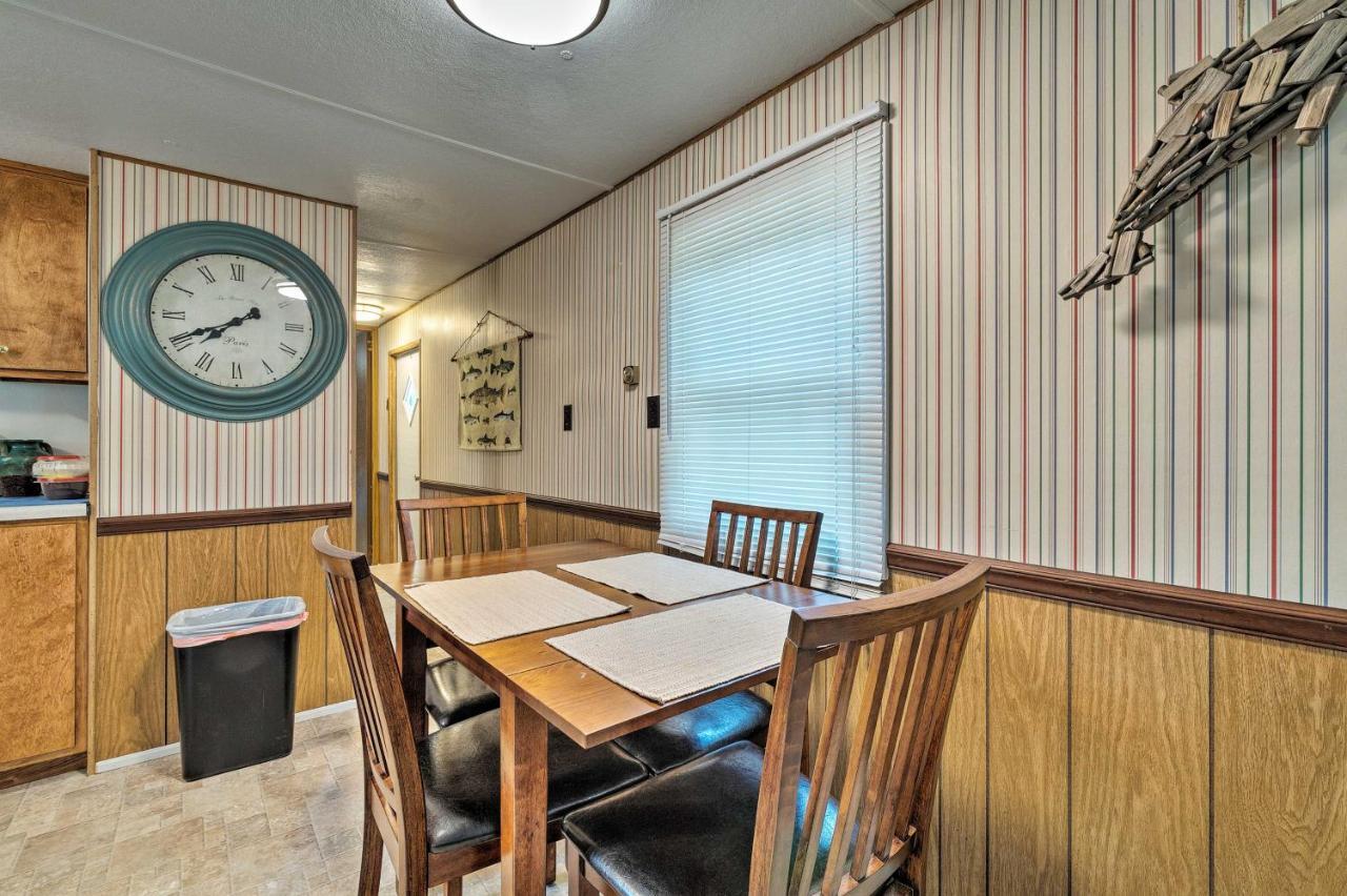 Cabin With Fire Pit, Walk To Steinhatchee River! Exteriör bild