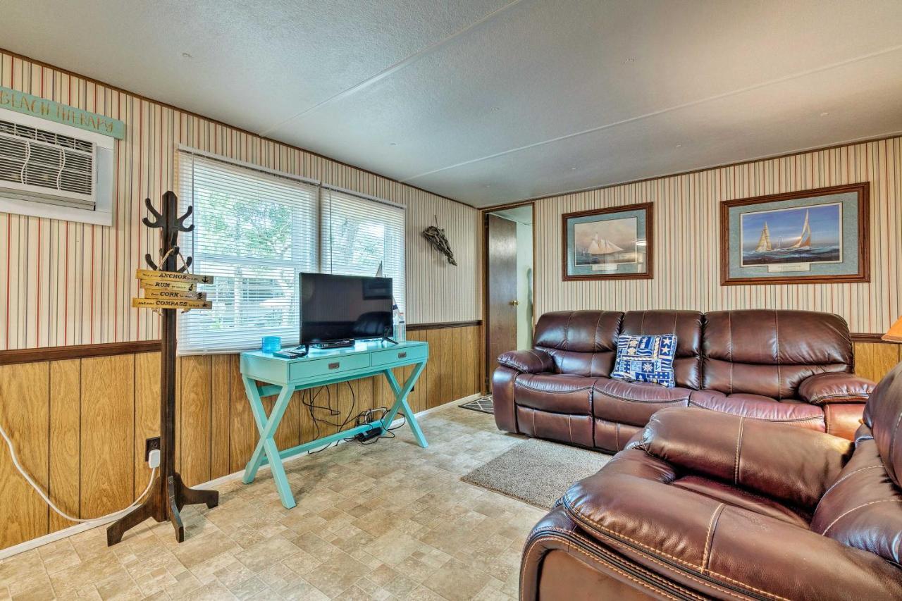 Cabin With Fire Pit, Walk To Steinhatchee River! Exteriör bild