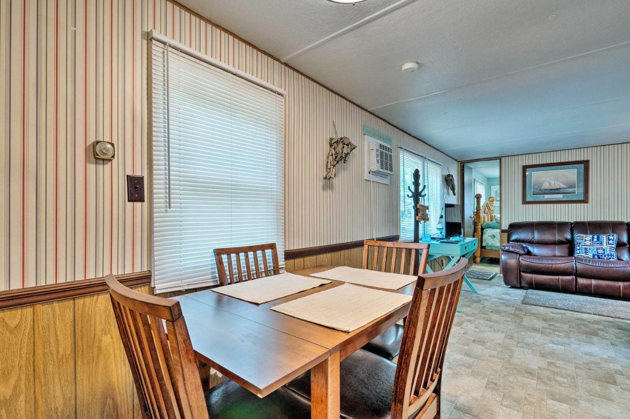 Cabin With Fire Pit, Walk To Steinhatchee River! Exteriör bild